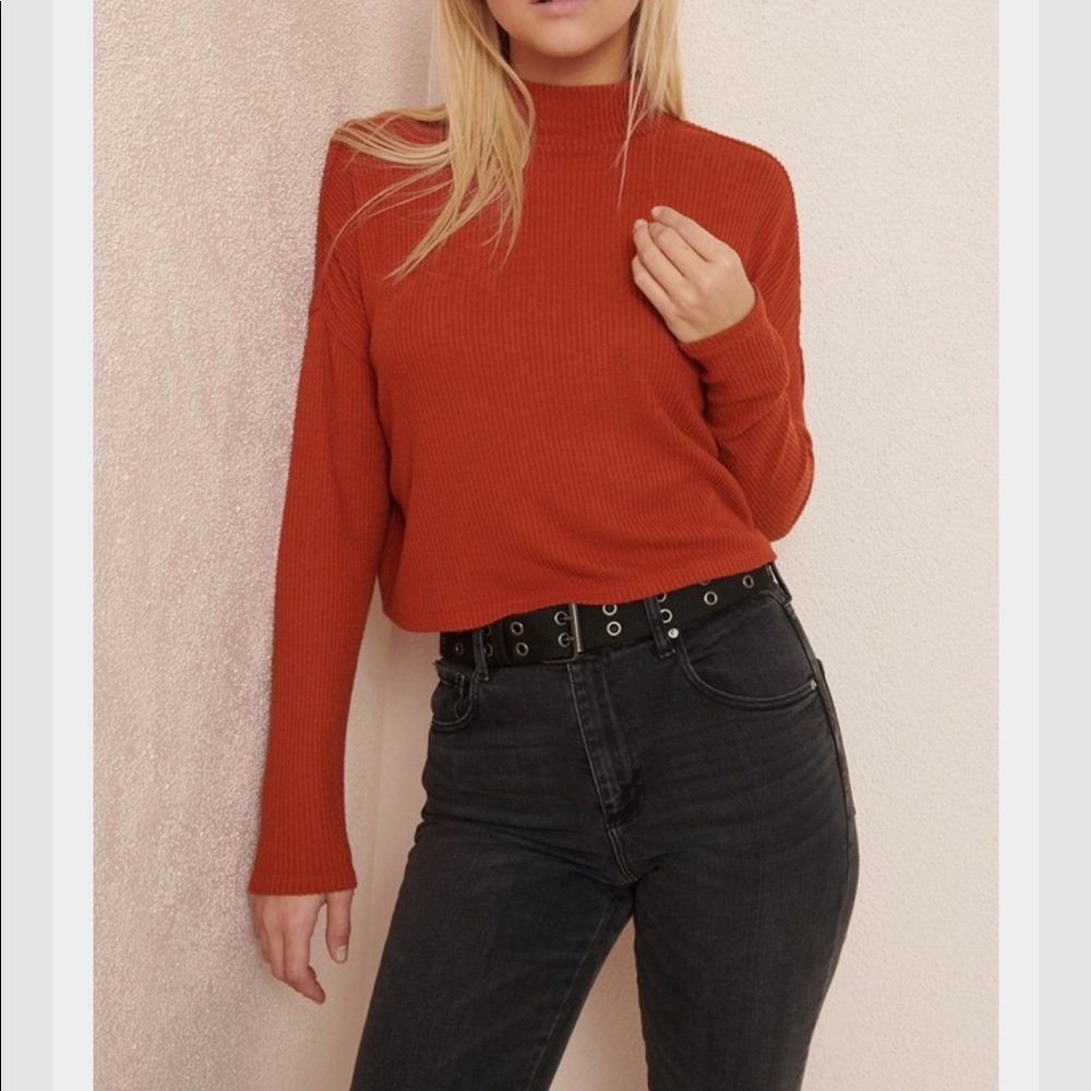 GARAGE turtleneck